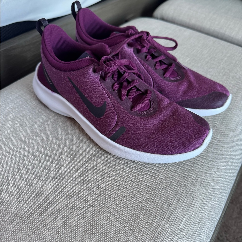 Nike Women's Purple Athletic Shoes